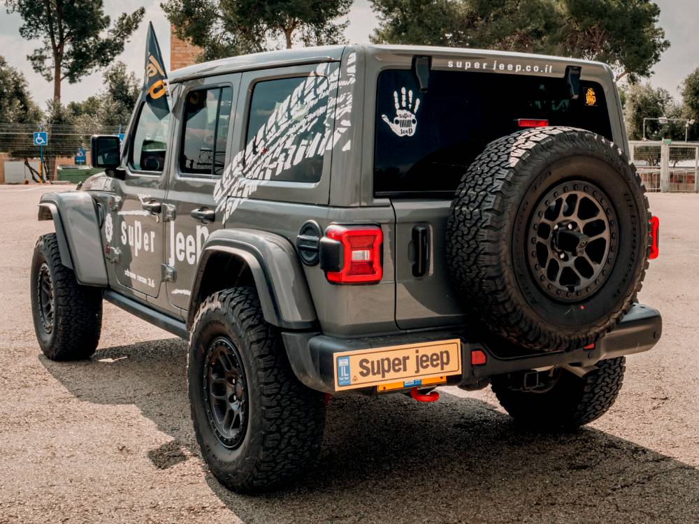 shutterstock_image (12)