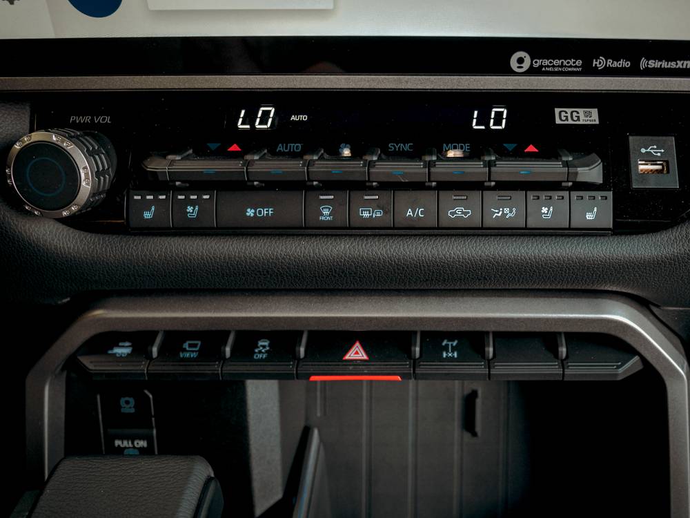 shutterstock_image - 2022-11-15T144814.474