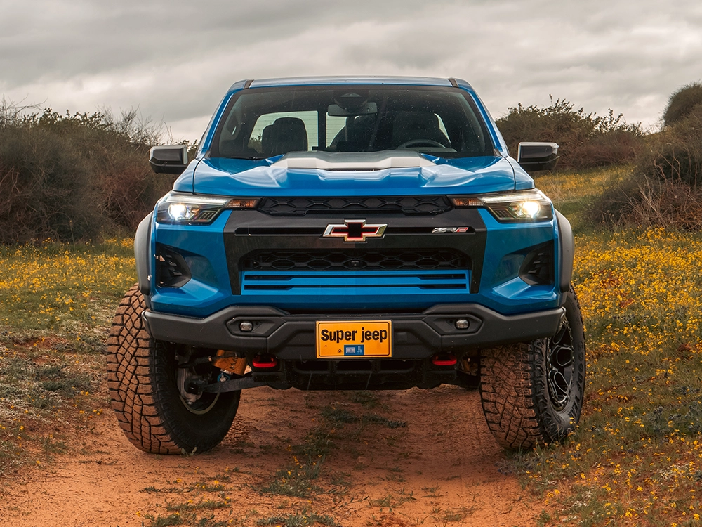 Chevrolet Colorado ZR2 Bison AEV - מבט קדמי