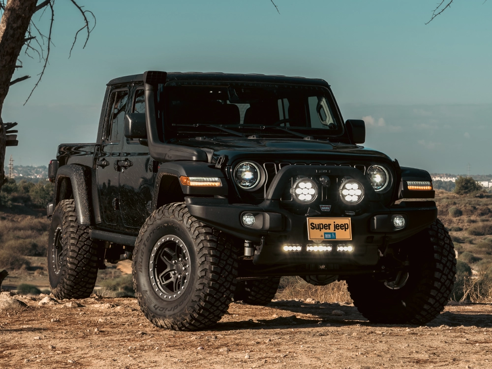Jeep Gladiator Rubicon AEV -מבט קדמי
