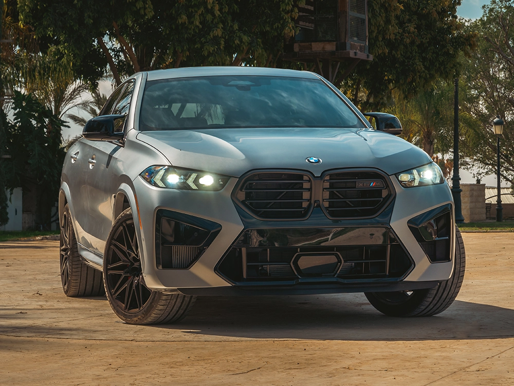 BMW X6 M Competition - מבט צד
