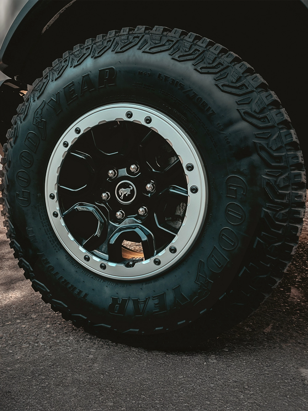 Ford Bronco Badlands Sasquatch Package - תקריב ג'אנט