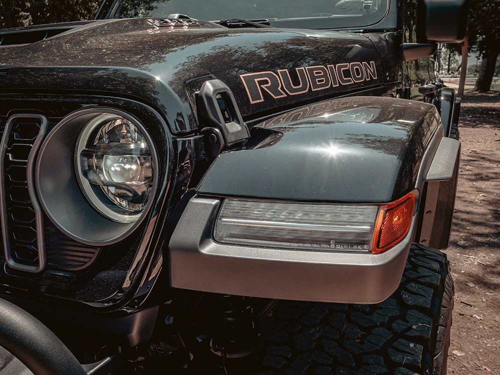Jeep Wrangler Rubicon 392 Final Edition 2025 - תקריב פנסי חזית