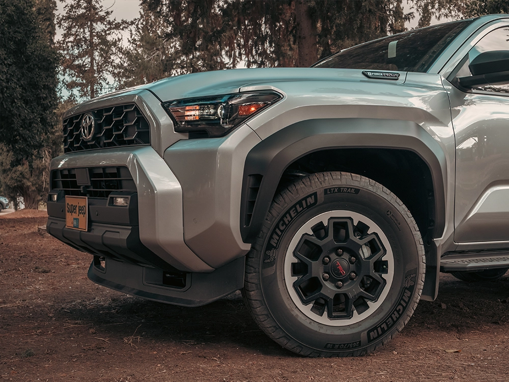 Toyota 4Runner TRD Off-Road Premium Hybrid - תקריב ג'אנט