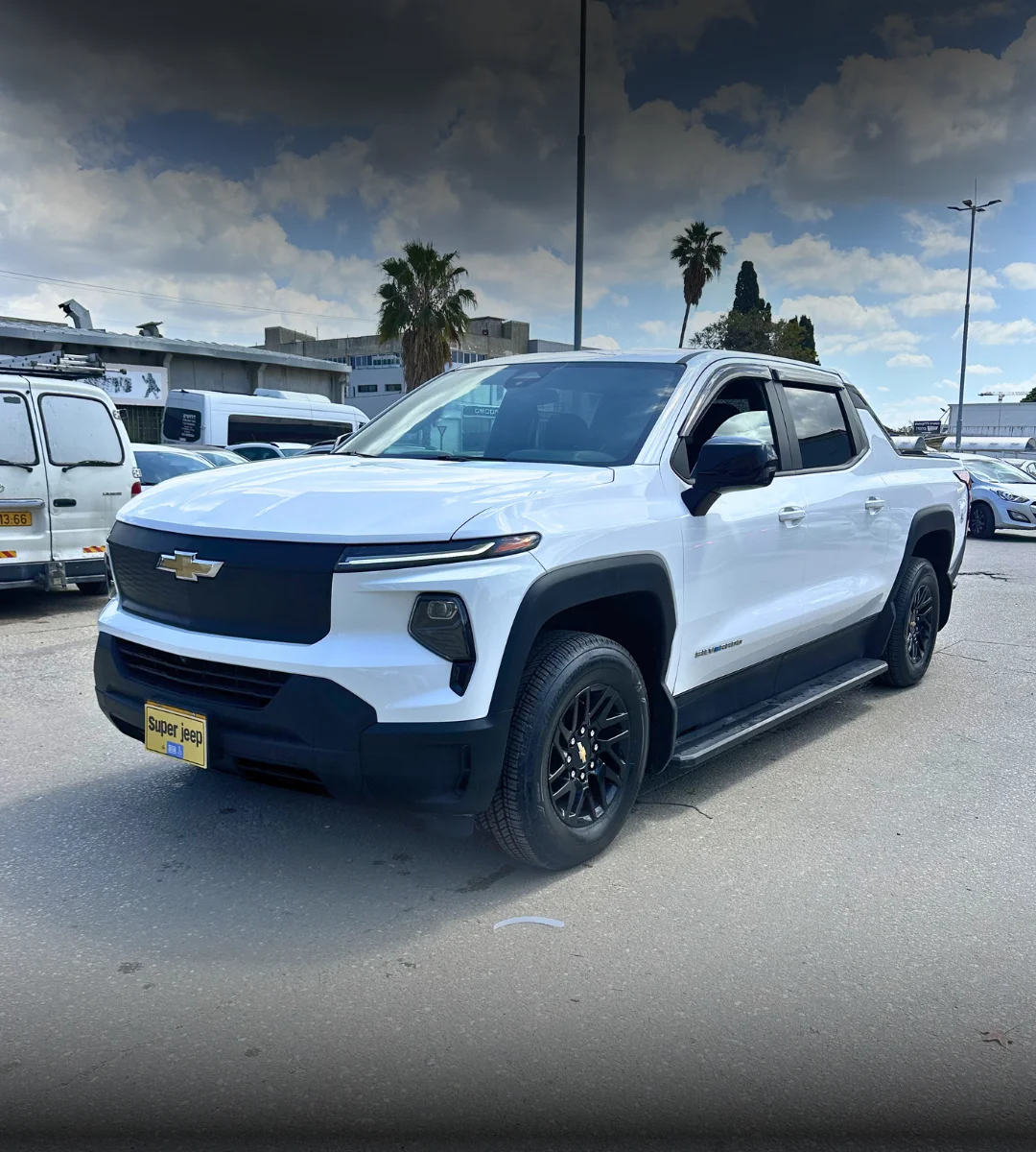 chevrolet-silverado-ev-wt8-2025-03