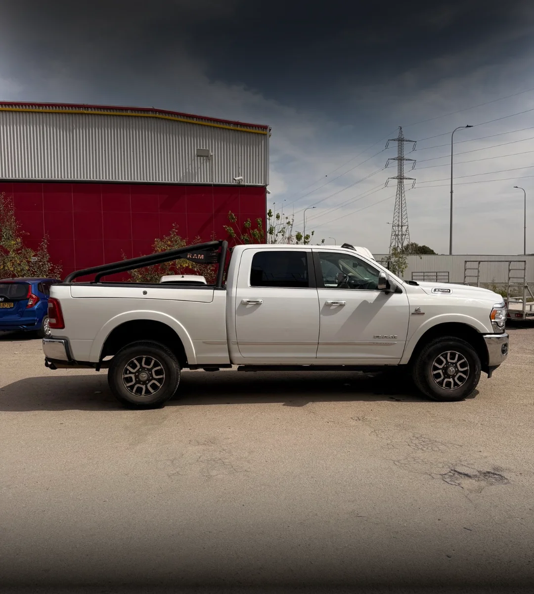 dodge-ram-2500-laramie-2023-04