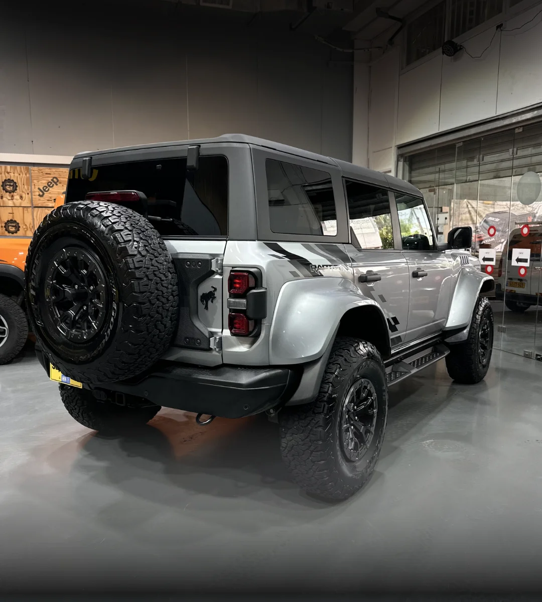 ford-bronco-raptor-2025-07