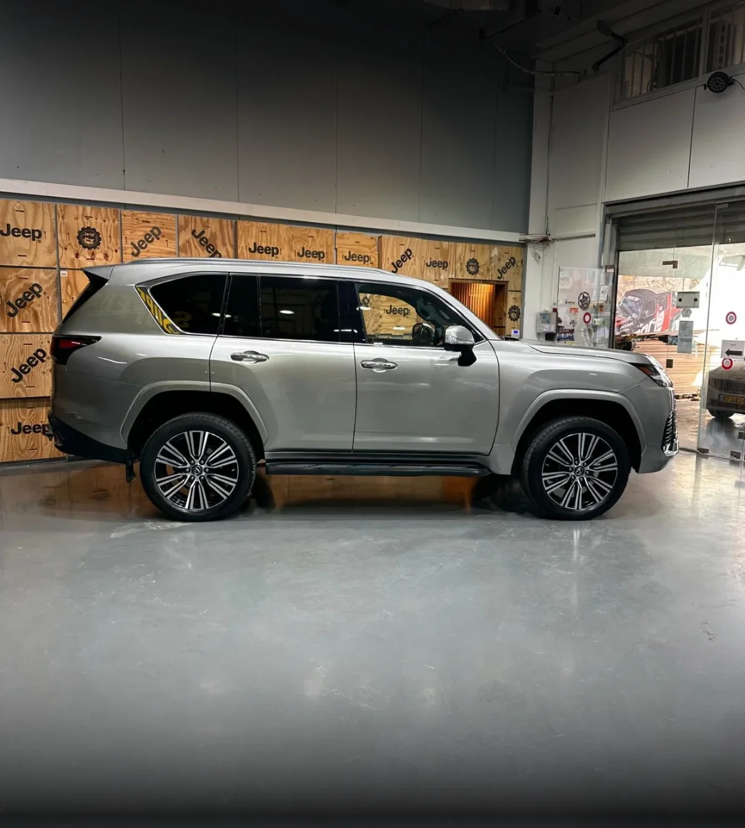 lexus-lx-600-takumi-2023-03