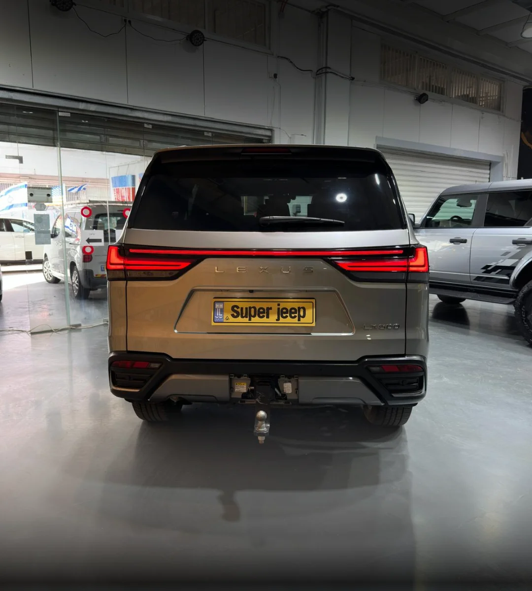 lexus-lx-600-takumi-2023-10