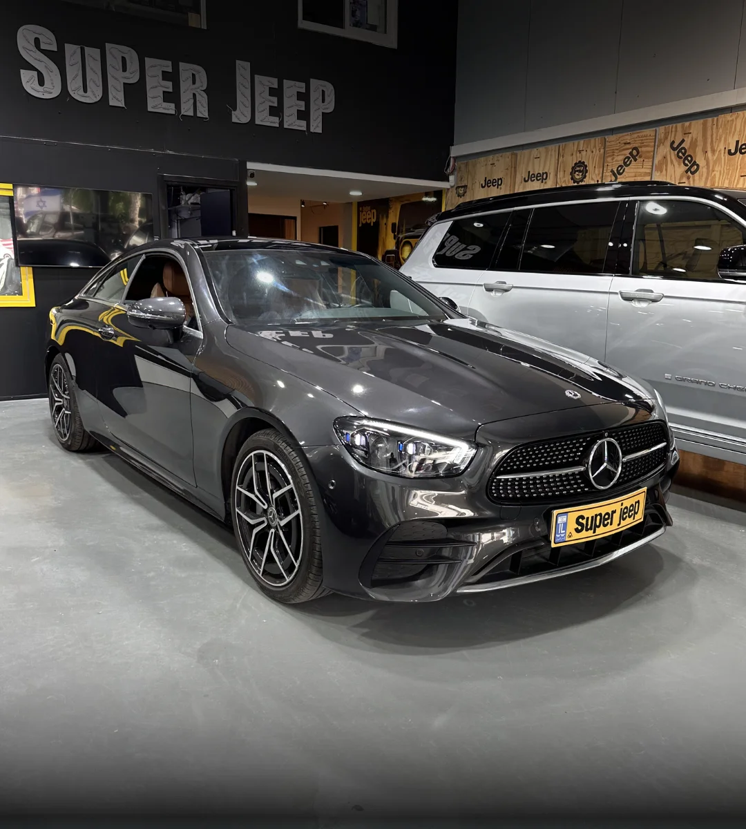 mercedes-benz-300e-amg-line-2024-02