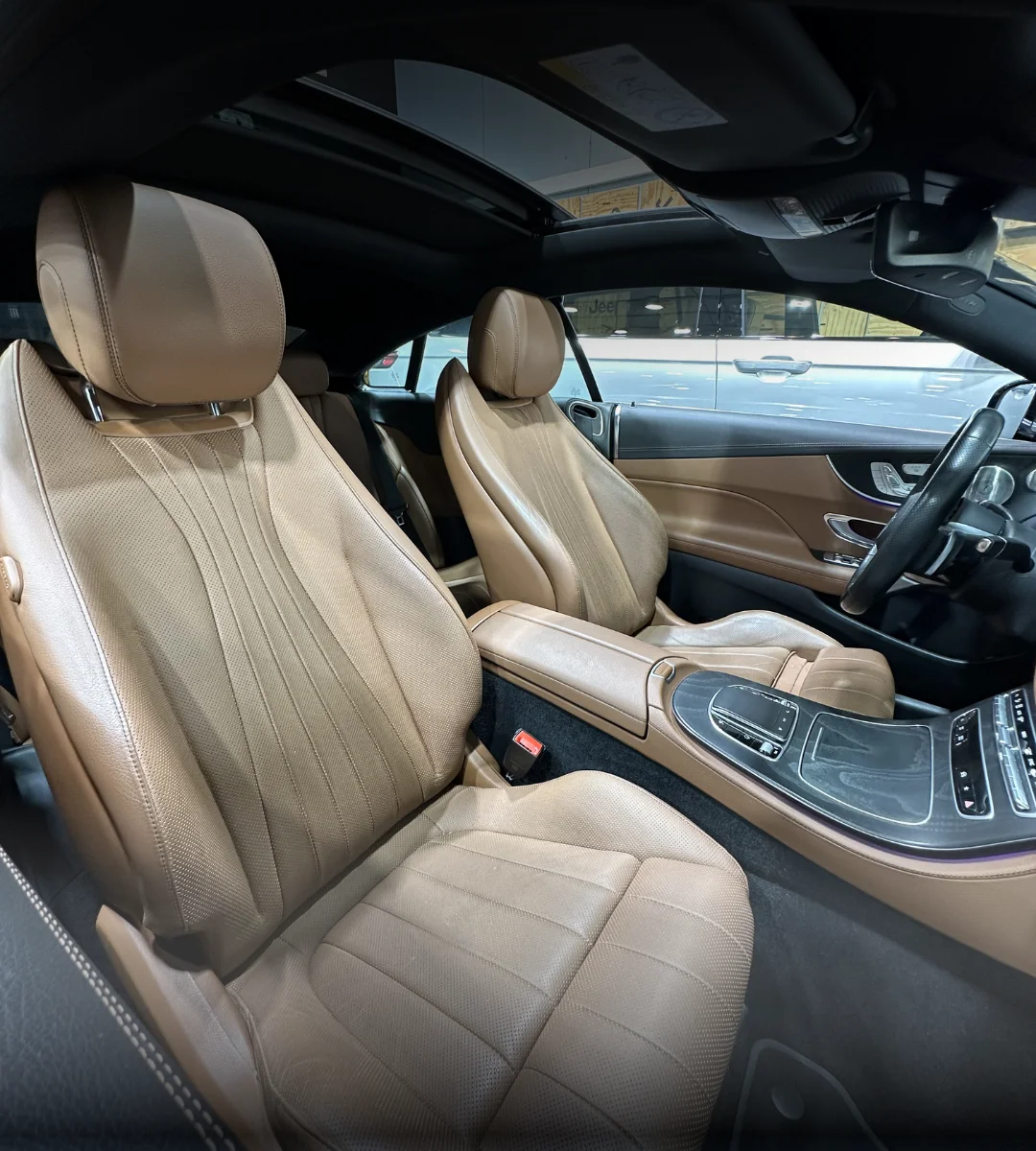 mercedes-benz-300e-amg-line-2024-08