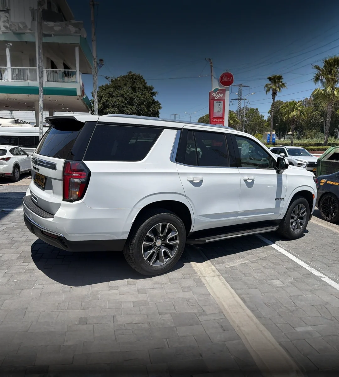 chevrolet-tahoe-ls-2023-00-03