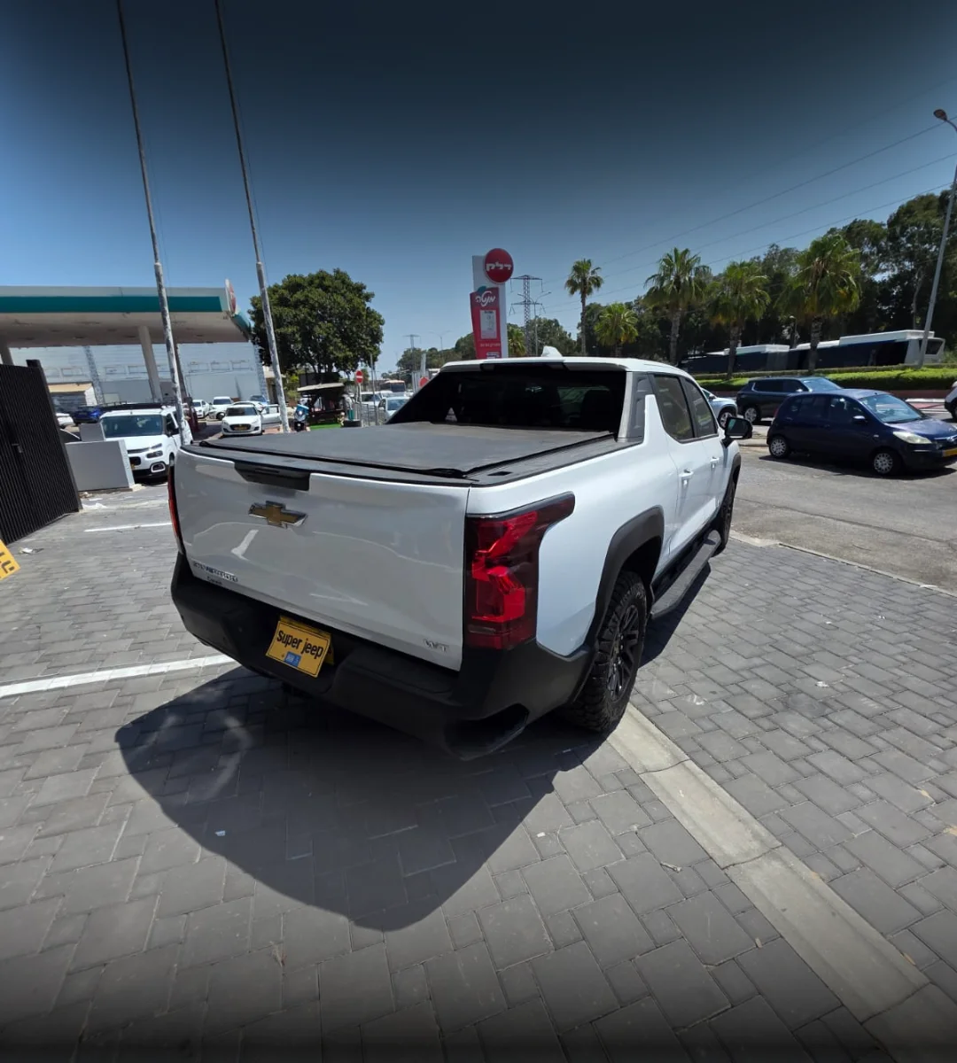 chevrolet-silverado-ev-4wt-2024-03