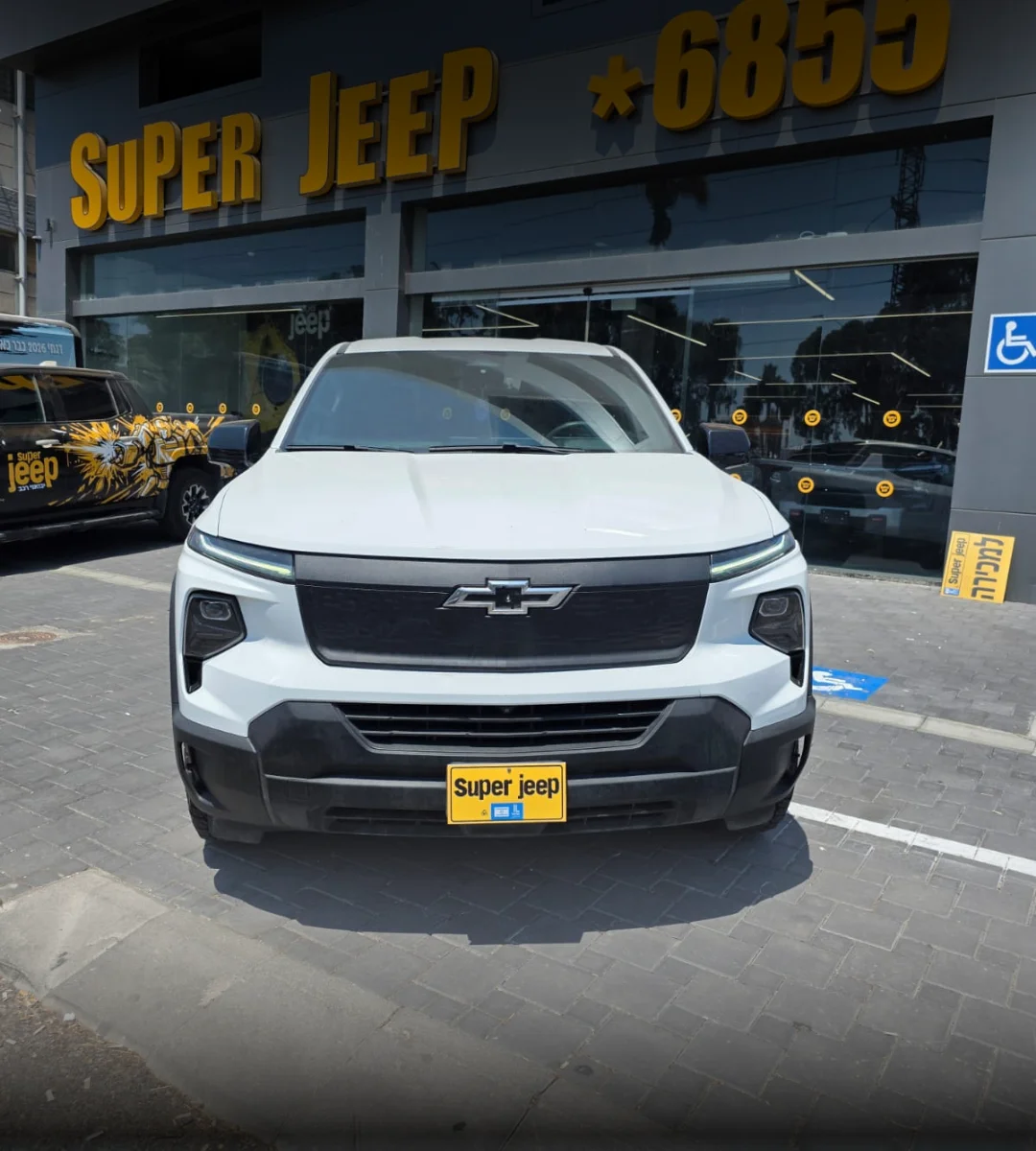 chevrolet-silverado-ev-4wt-2024-04