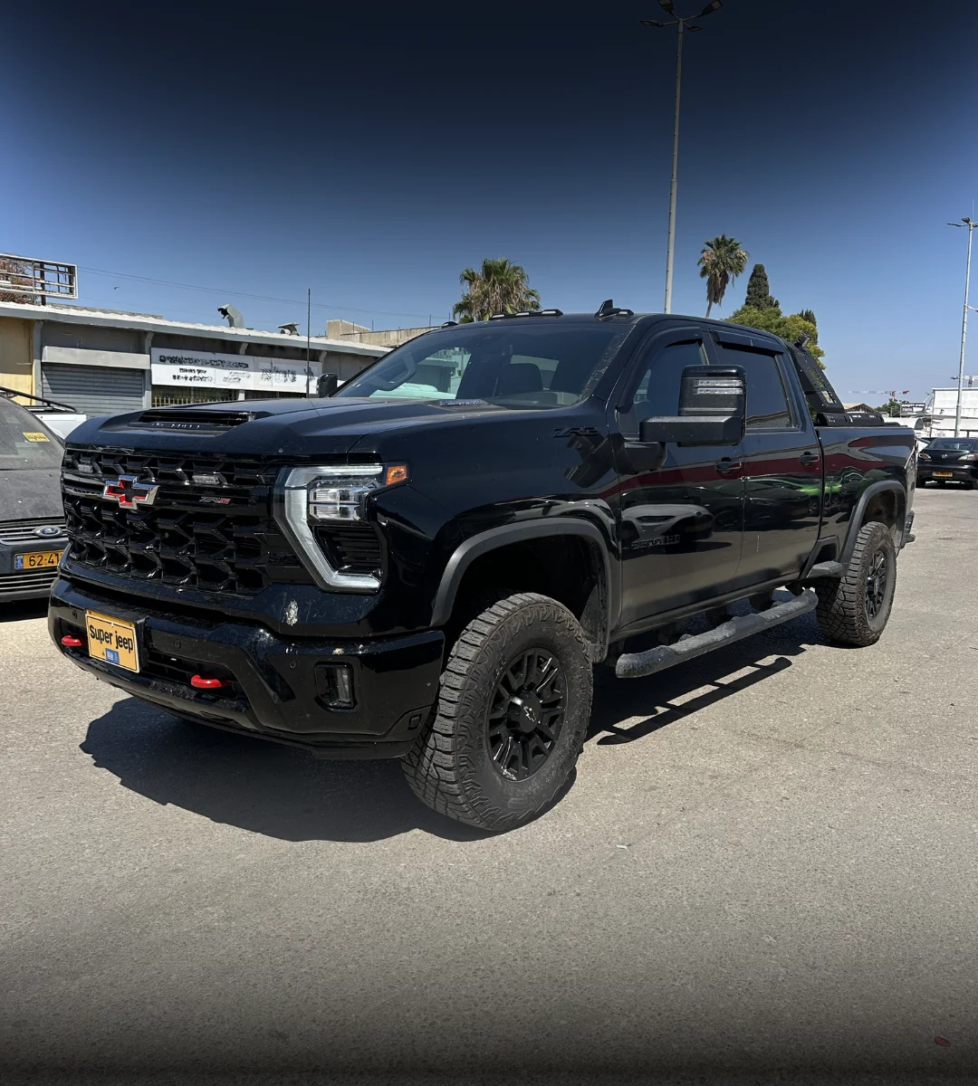 chevrolet-silverado-zr2-2025-01