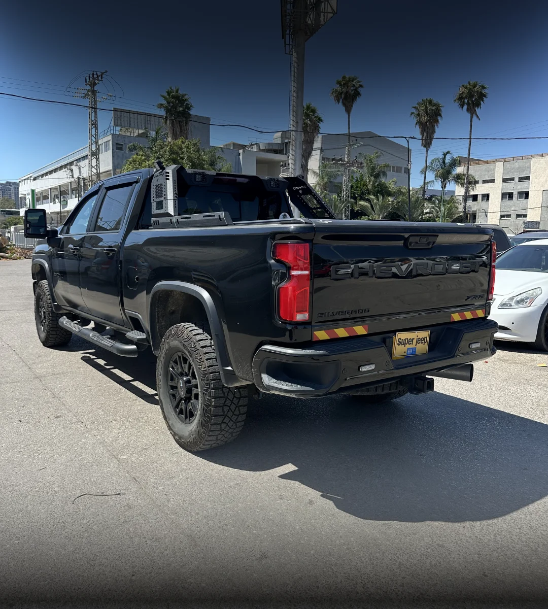 chevrolet-silverado-zr2-2025-04