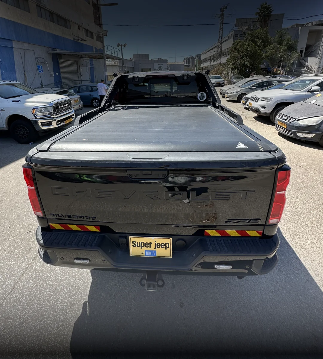 chevrolet-silverado-zr2-2025-05