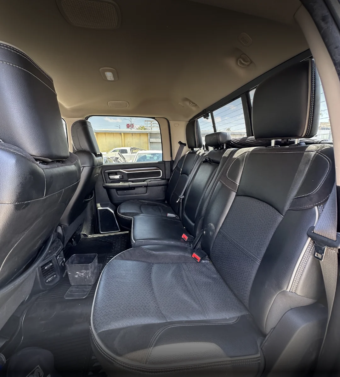 dodge-ram-laramie-plus-2023-09