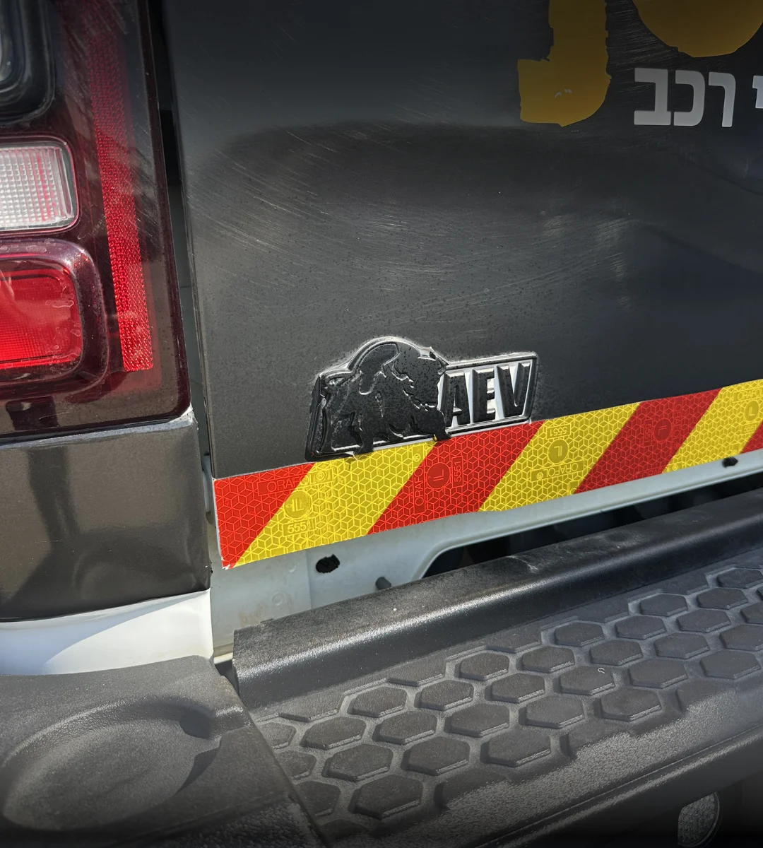 ram-2500-laramie-aev-prospector-xl-2025-11