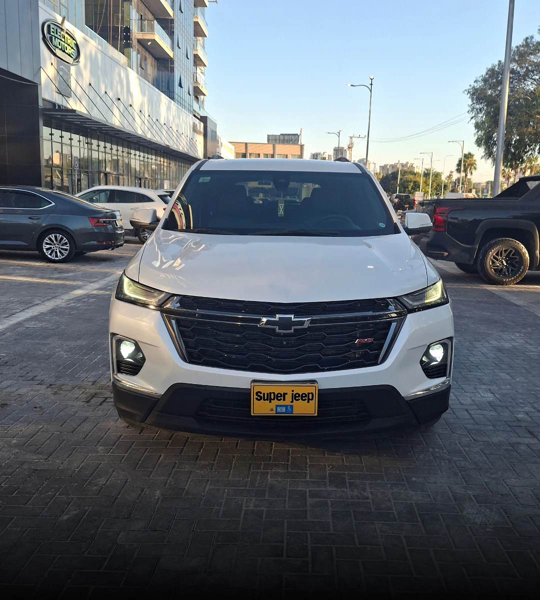 chevrolet-traverse-rs-2023-03