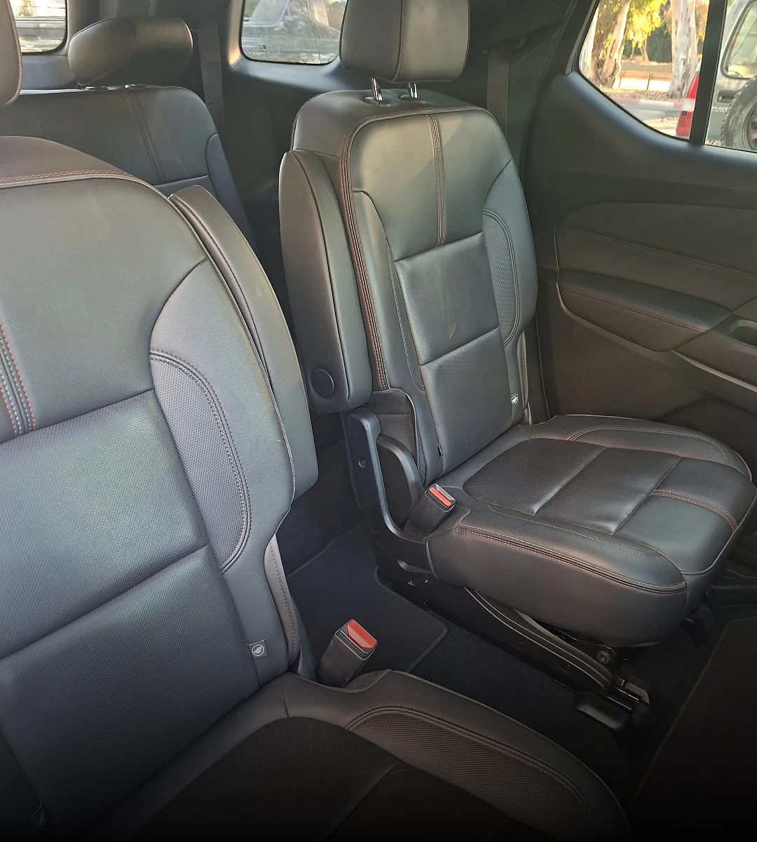 chevrolet-traverse-rs-2023-07