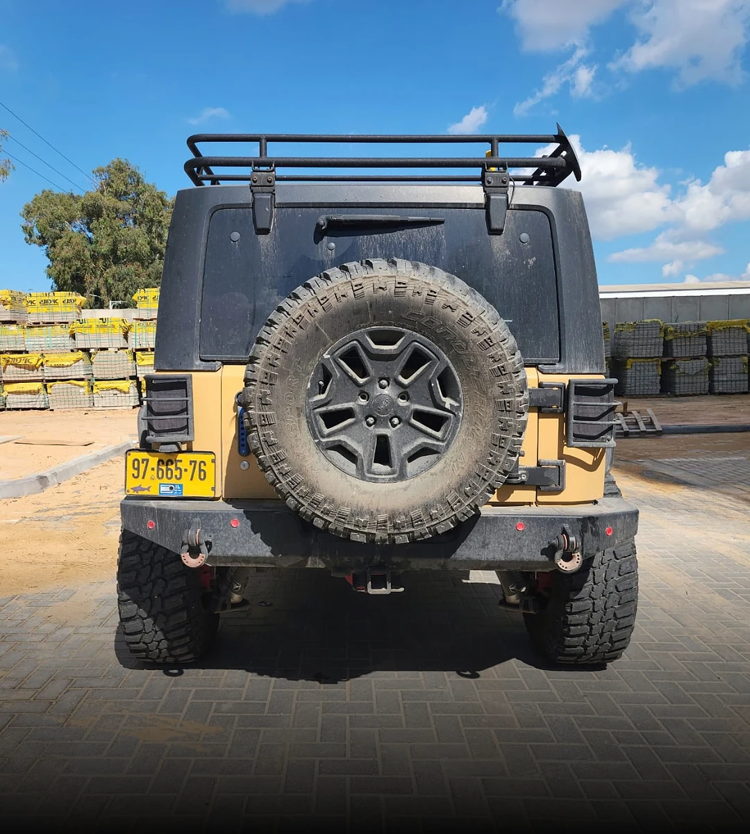 jeep-wrangler-rubicon-2-door-2013-03