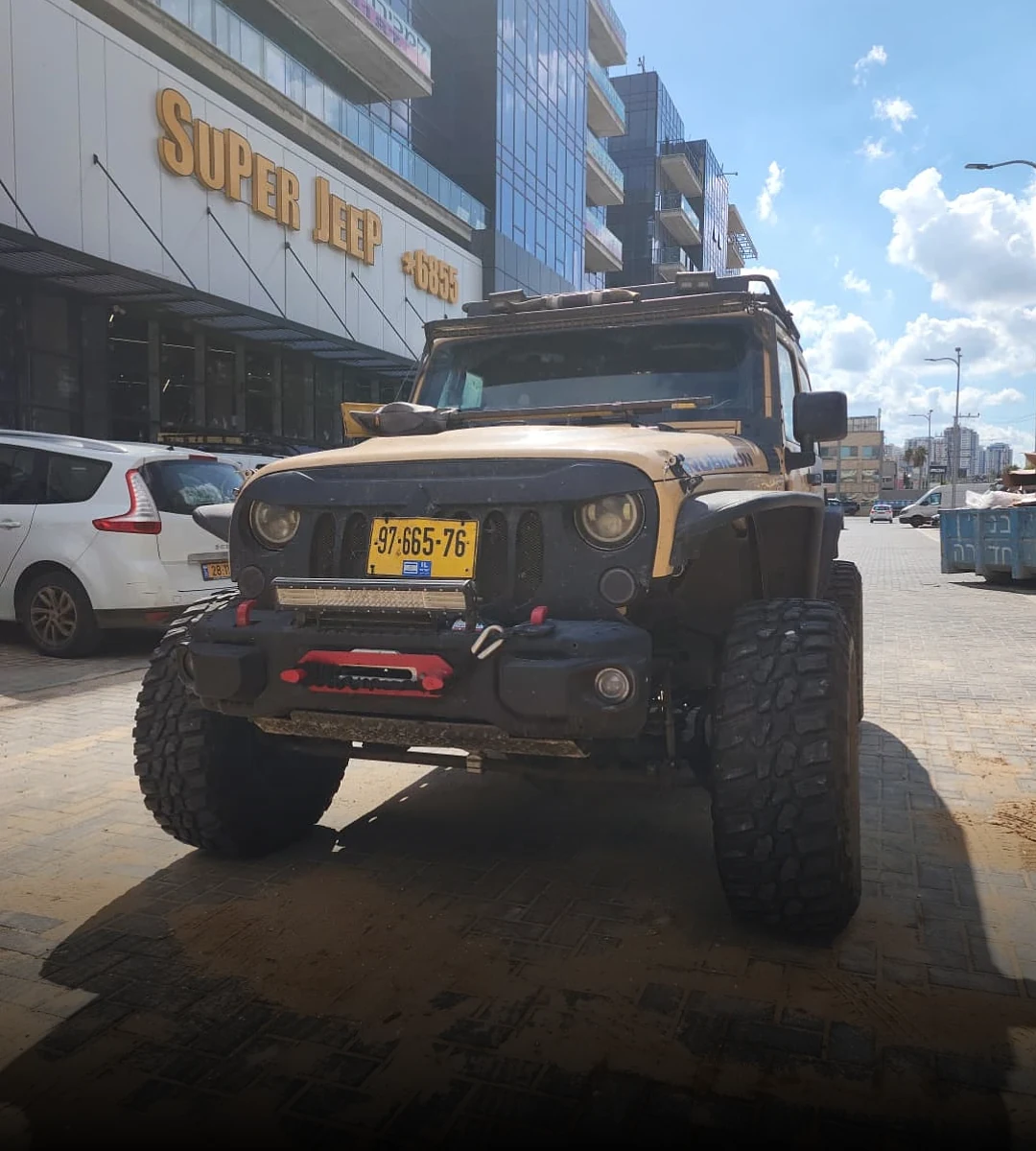 jeep-wrangler-rubicon-2-door-2013-05