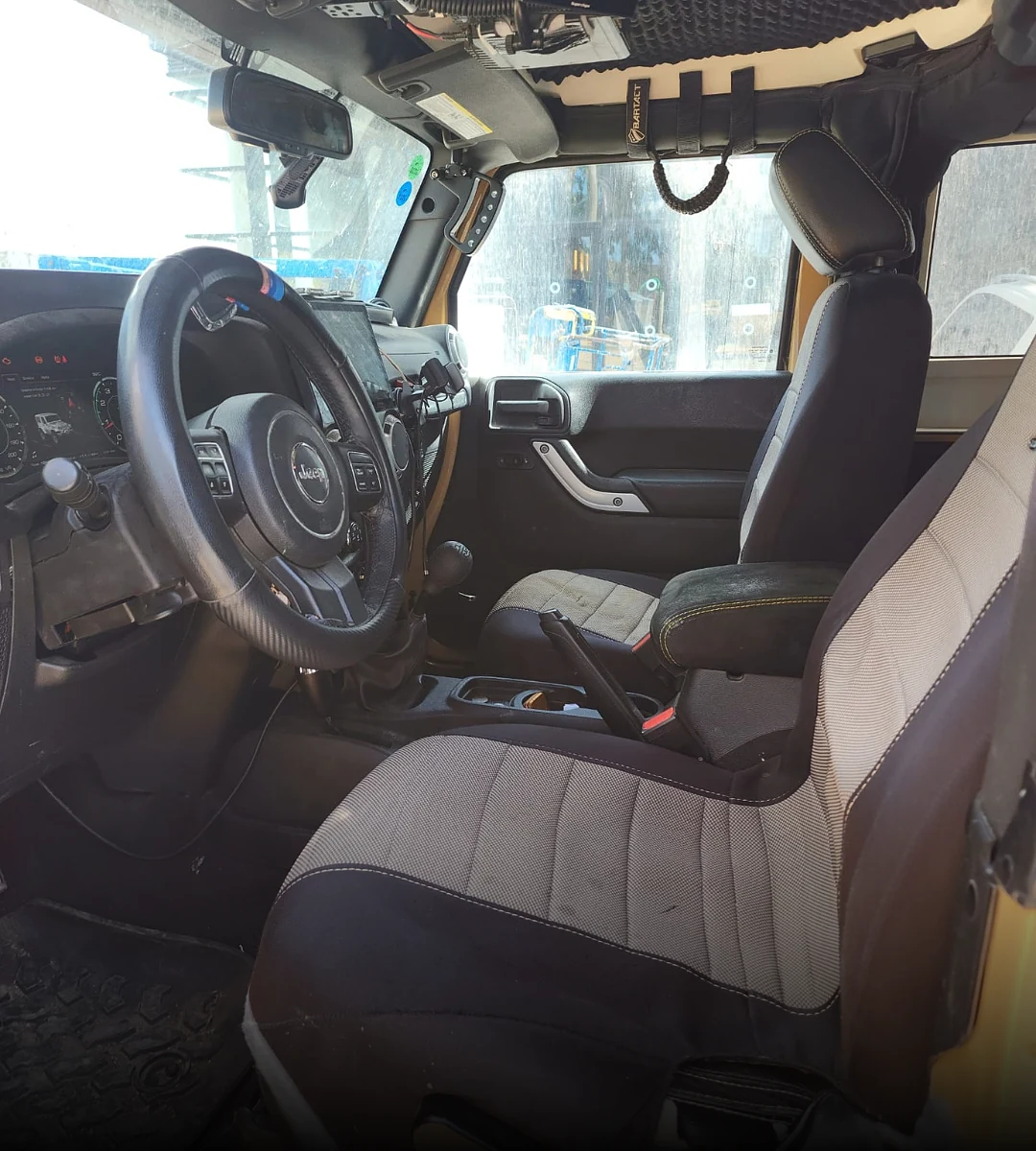 jeep-wrangler-rubicon-2-door-2013-07