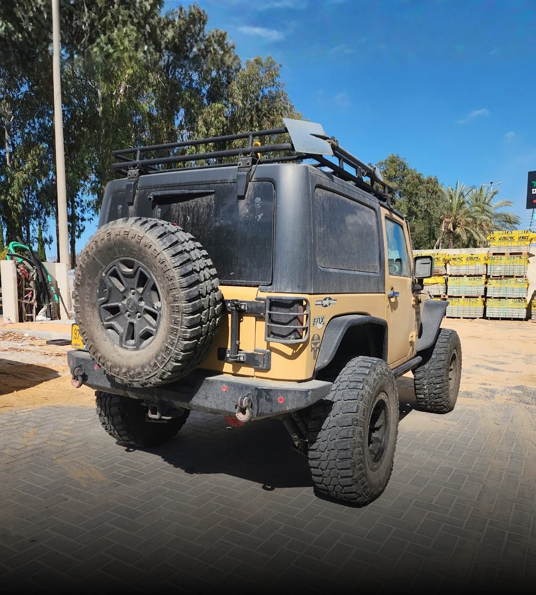 jeep-wrangler-rubicon-2-door-2013-08