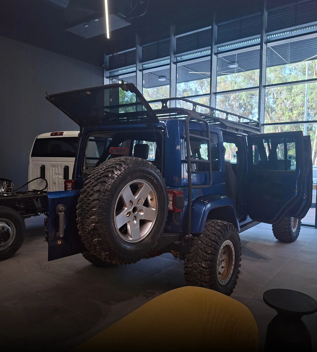 jeep-wrangler-rubicon-manual-2010-09