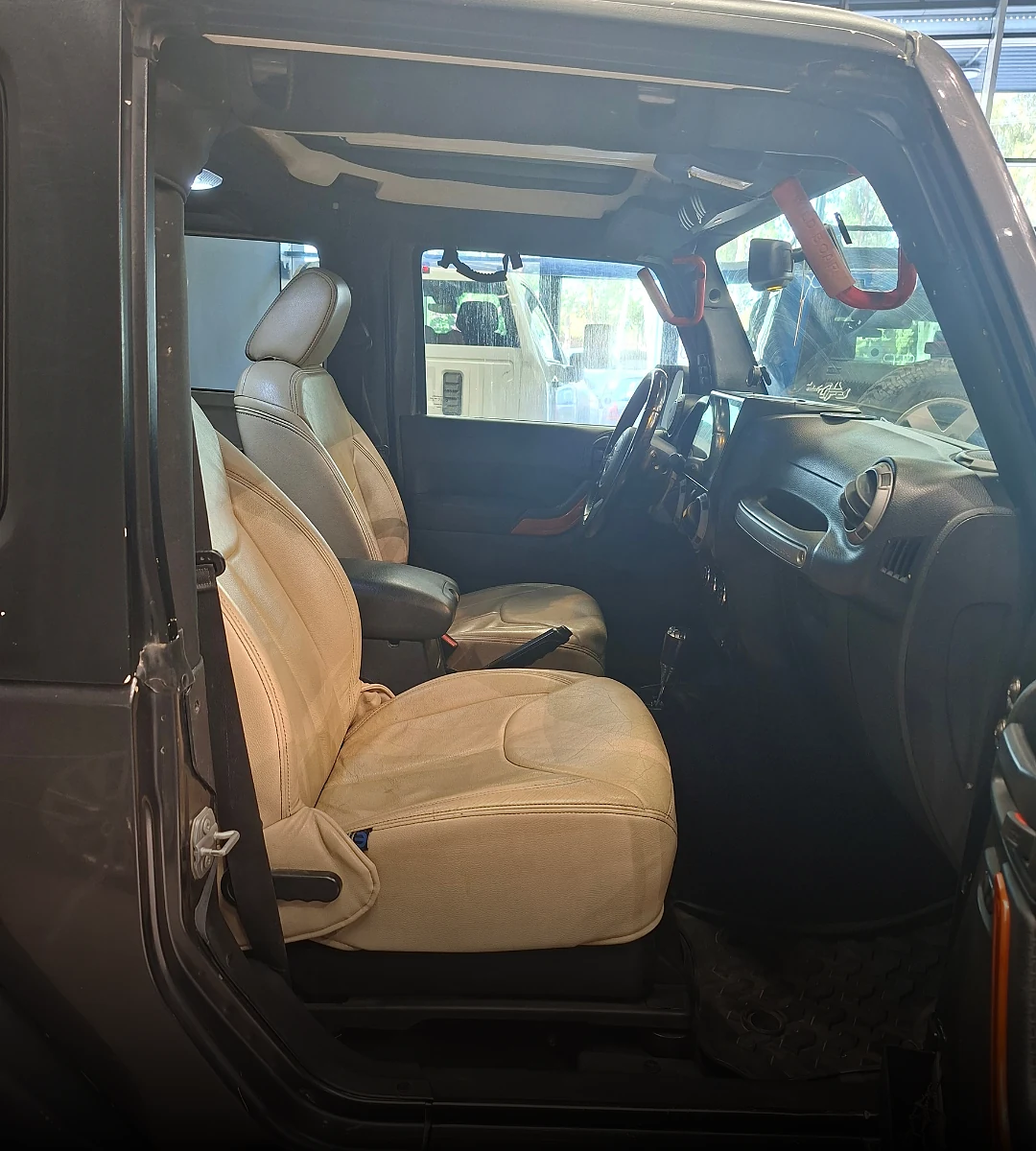 jeep-wrangler-sport-2-door-2017-07