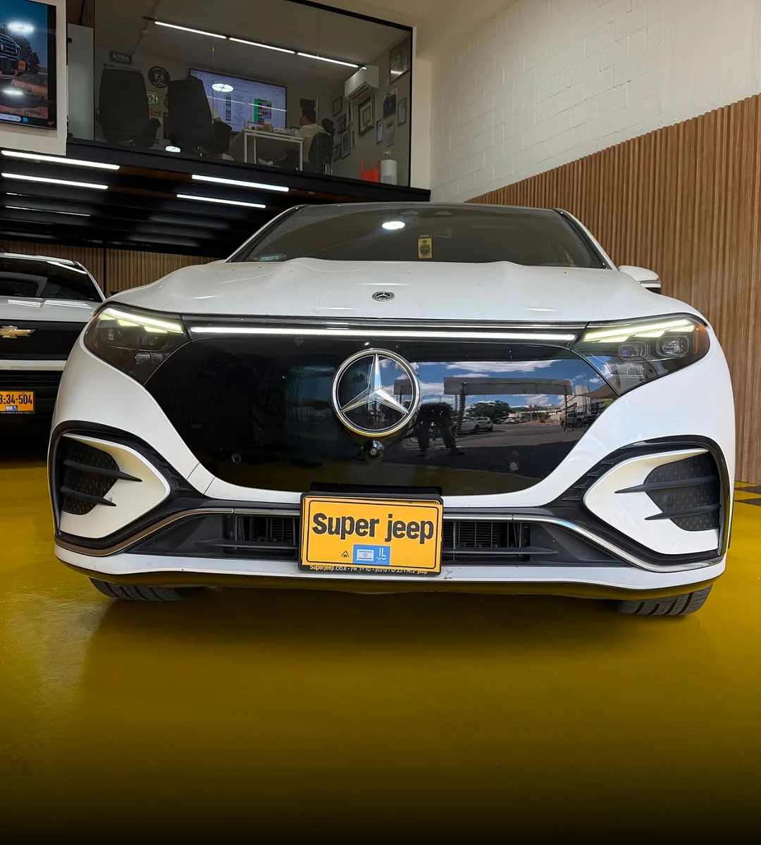 mercedes-benz-eqs-580-suv-amg-2024-03