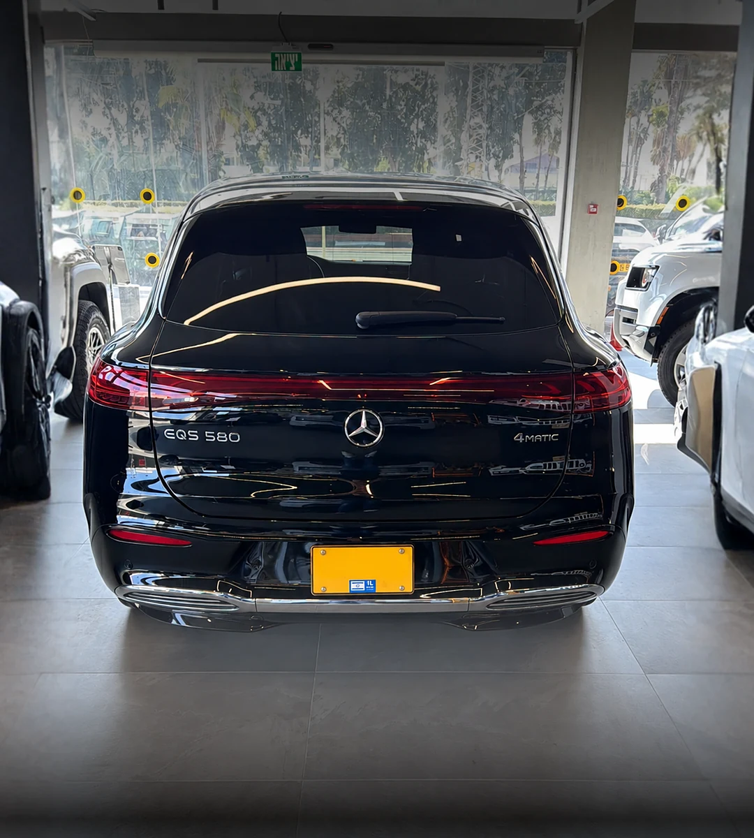 mercedes-benz-eqs-580-suv-amg-2024-03