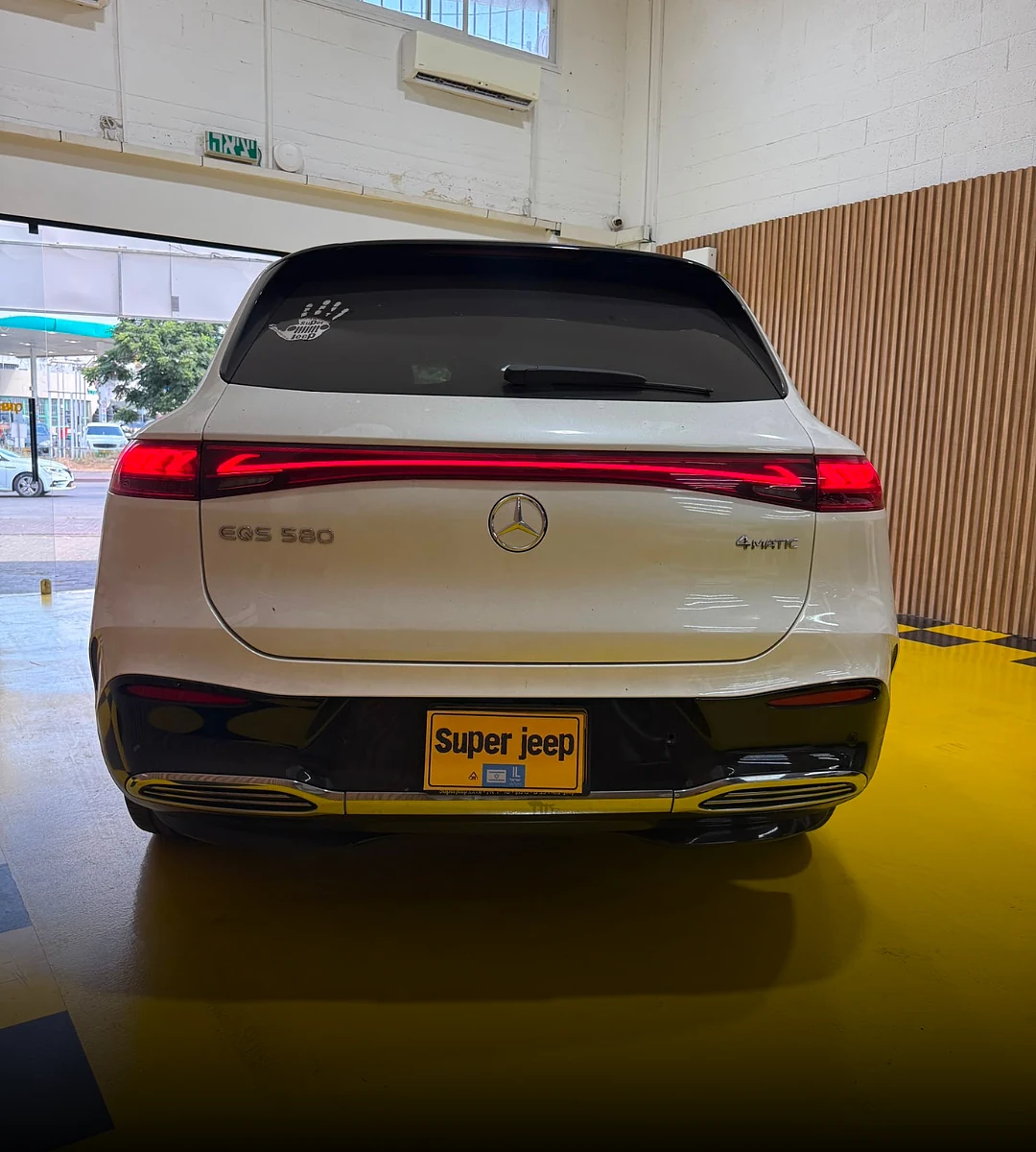 mercedes-benz-eqs-580-suv-amg-2024-04